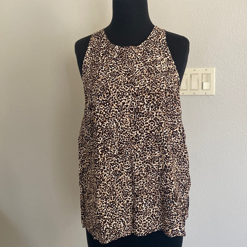 Old navy high neck tank top. Cheetah print size M. Worn once!